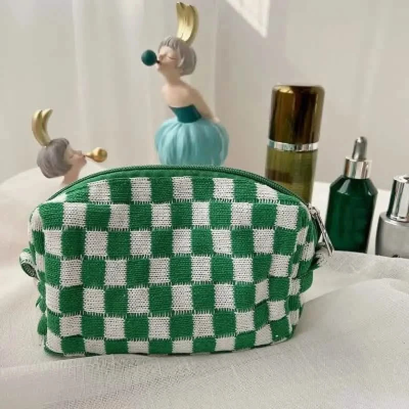 Checkered Pattern Zipper Makeup Bag