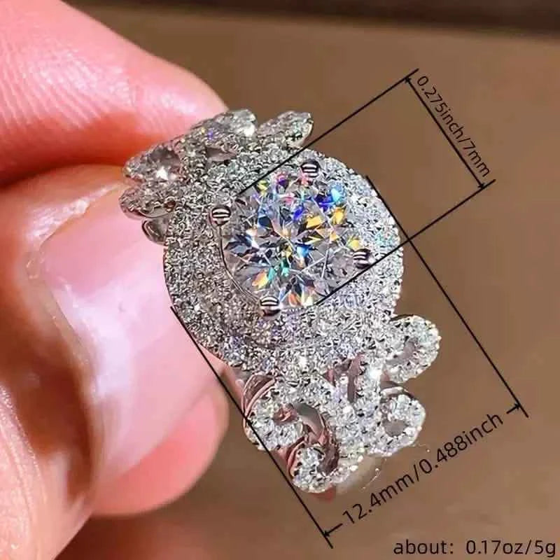 Elegant Promise Ring Trendy Halo Design Silver Plated Paved Shining Rhinestone Engagement/ Wedding Ring