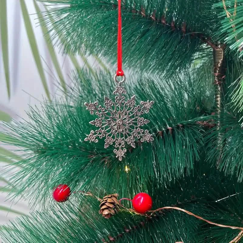 Festive Christmas Tree Pendant - Metal Hanging Ornament for Scene Decor